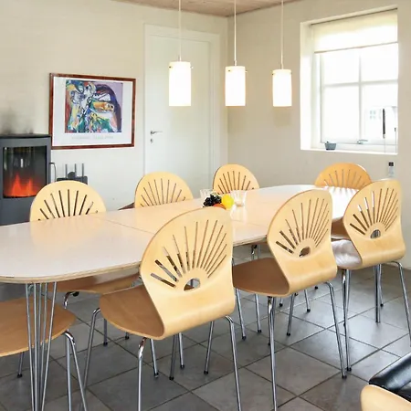 Stunning Home In Ringkobing With Sauna *